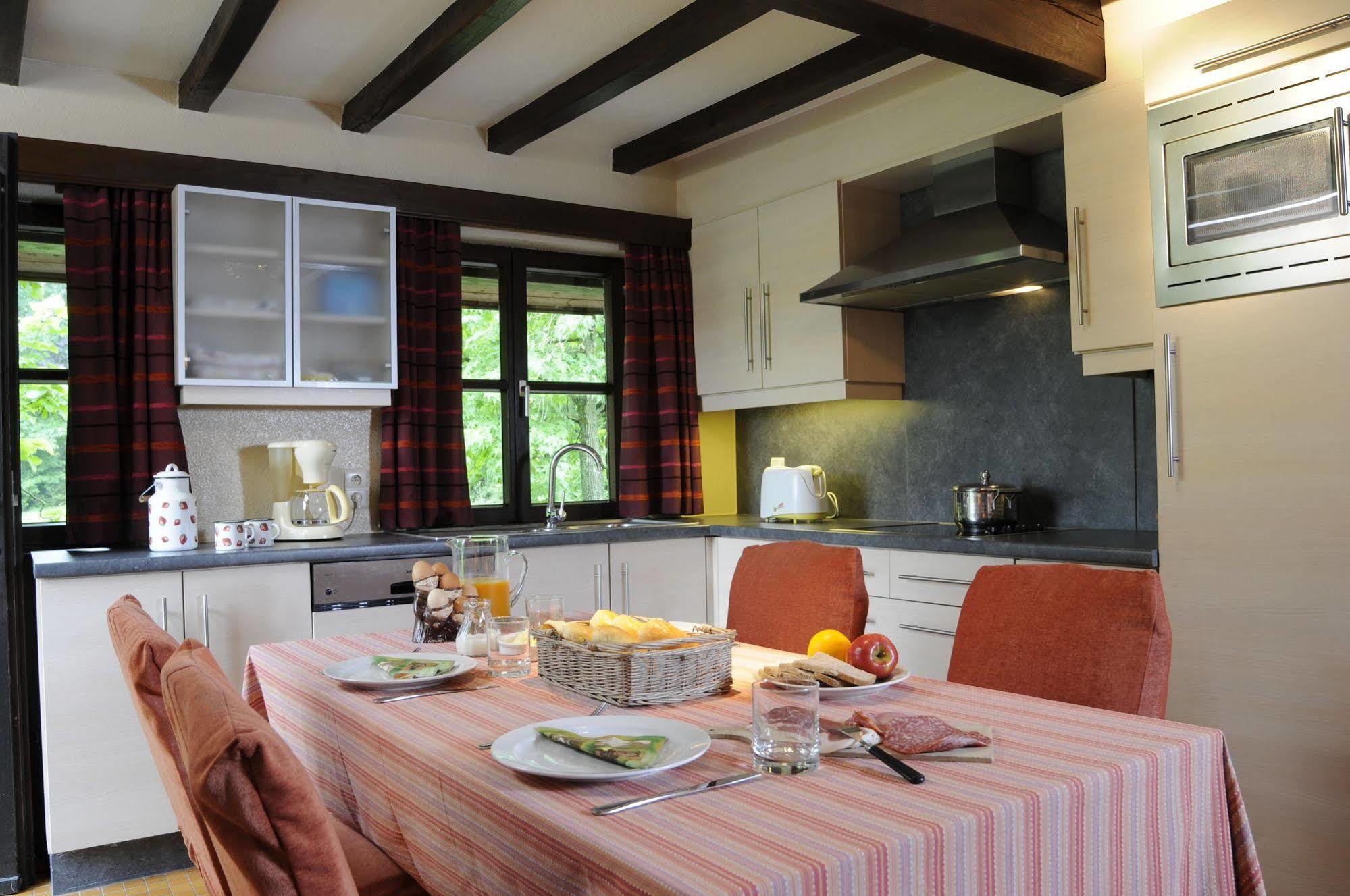 'T Vijverhof Viane Экстерьер фото